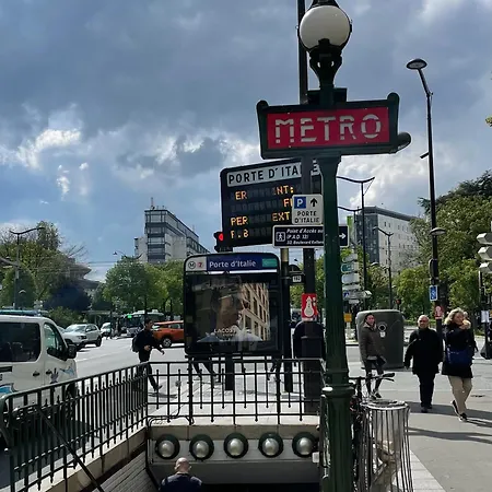 2 Pieces, Paris Porte D'italie Metro Lignes 7 Et 14, Tramway Ligne T3a Le Kremlin-Bicetre