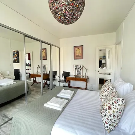 2 Pieces, Paris Porte D'italie Metro Lignes 7 Et 14, Tramway Ligne T3a لو كرملين-بيستر